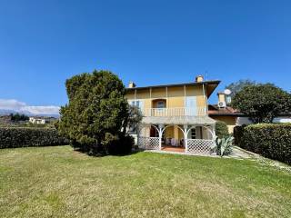 Villa a schiera in vendita a biella via santuario di oropa, 17