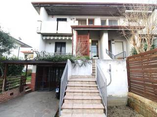 Casa indipendente in vendita a cesena via delle ginestre, 108