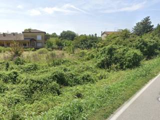 Terreno residenziale all'asta a ostiglia via raffaello sanzio