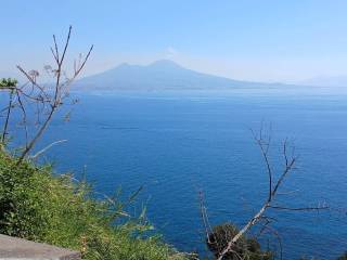 Negozio in vendita a napoli via posillipo, 181