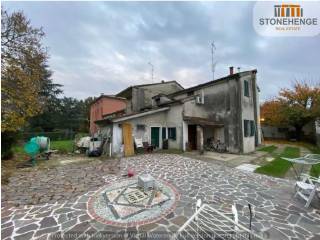 Casa indipendente all'asta a bondeno 