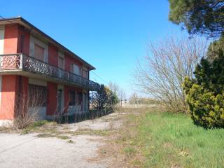 Capannone in vendita a comacchio 