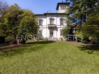 Villa bifamiliare in vendita a verbania via marco de marchi, 45