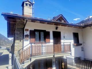 Appartamento in vendita a doues capoluogo, 1