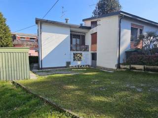 Casa indipendente in vendita a besana in brianza raffaello sanzio, 22