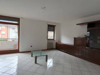 Appartamento in in affitto da privato ad ala via riccardo largaiolli, 1