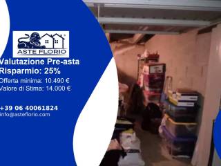 Garage in vendita a luino via luigi sbarra