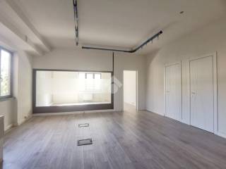 Negozio in affitto a serravalle pistoiese via provinciale lucchese, 439