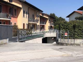 Garage in vendita a castelnuovo del garda via madre teresa di calcutta