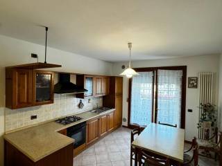 Appartamento in vendita a loria 
