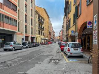 Negozio in vendita a bologna via mascarella, 79