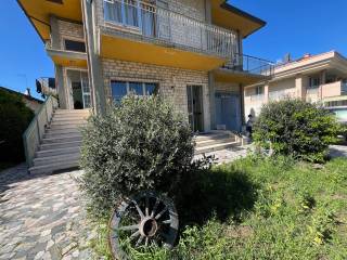Appartamento in affitto a riccione viale luigi pirandello
