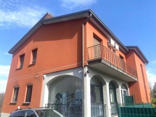Villa bifamiliare in vendita a casnate con bernate via giovanni pascoli