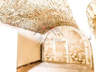 Negozio in affitto a siracusa lungomare d'ortigia