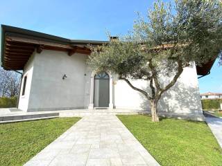 Villa in vendita a legnago via ludwig van beethoven