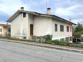 Villa bifamiliare in vendita a pavia di udine via martiri 56