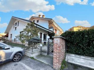Villa in vendita a costigliole saluzzo vicolo varaitina, 14