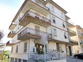 Appartamento in vendita a francavilla d'ete via dante alighieri