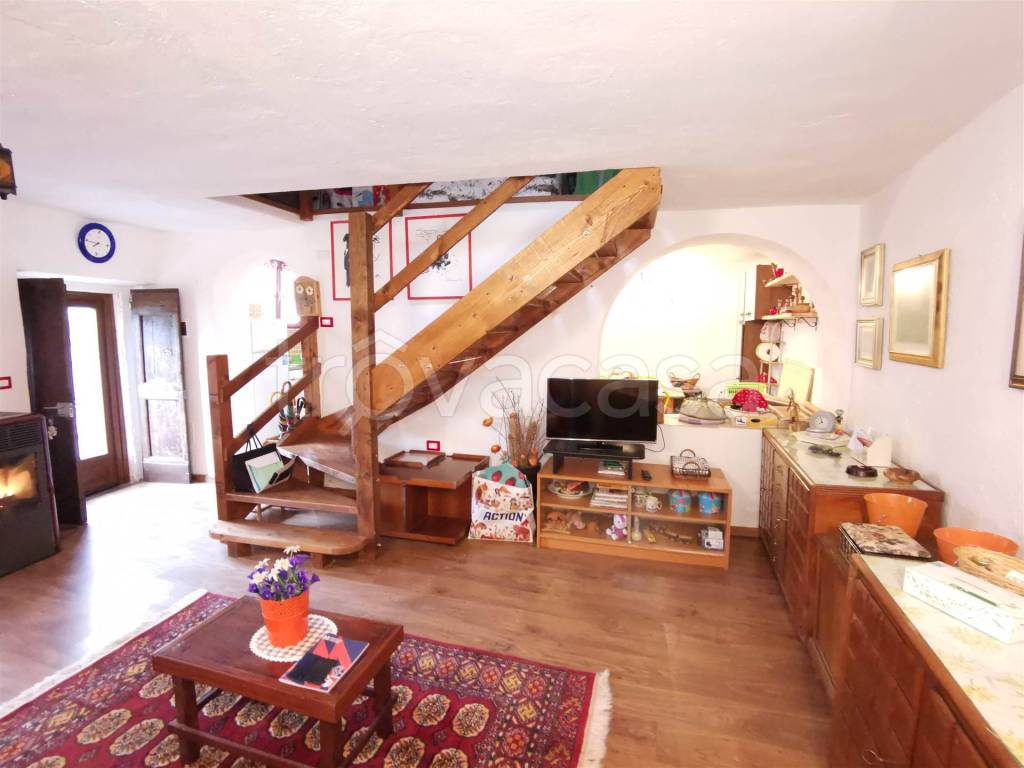 appartamento in vendita a Castello dell'Acqua