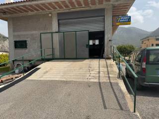 Magazzino in affitto a nocera superiore via santa maria delle grazie
