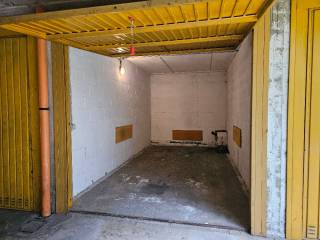 Garage in vendita a baranzate via privata carlo erba