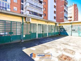 Garage in vendita a torino via castelgomberto, 125