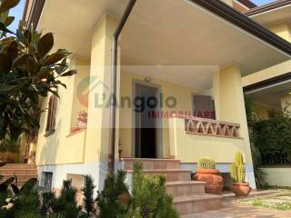 Villa in affitto a massarosa via alcide de gasperi s.n.c.