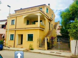 Appartamento in in vendita da privato ad arzachena via emilio lussu, 35