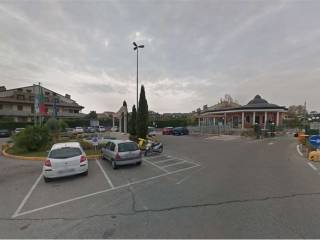 Garage in vendita a desenzano del garda via giulio cesare , 2