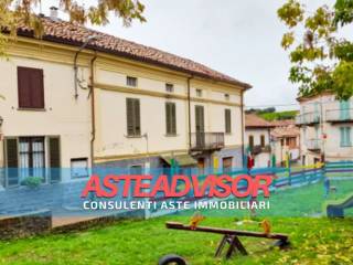 Casa indipendente all'asta a castelnuovo calcea piazza castello, 8
