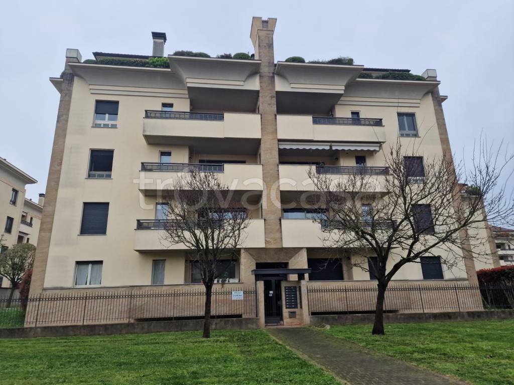 immagine annuncio 11 di 12