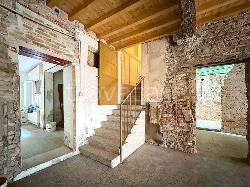 casa indipendente in vendita a Gazzuolo