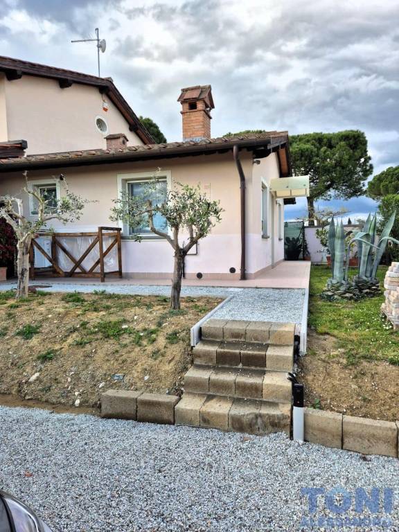 casa indipendente in vendita a Cerreto Guidi