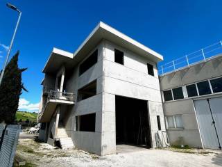 Capannone in affitto a san clemente via galvani, 9