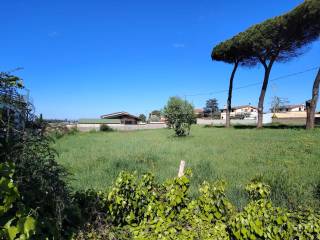 Terreno residenziale in vendita ad aprilia via degli eucalipti