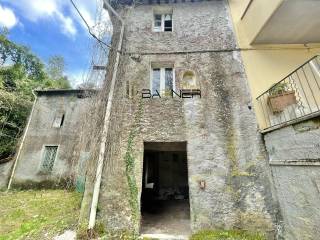 Casa indipendente in vendita a camaiore via provinciale, 48a