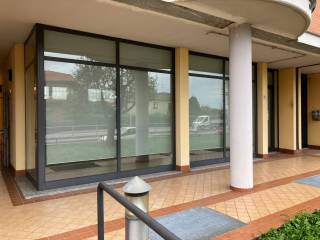 Negozio in in affitto da privato ad antegnate via degli ulivi, 15