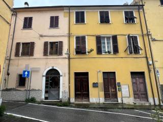 Appartamento in vendita a massa via beatrice