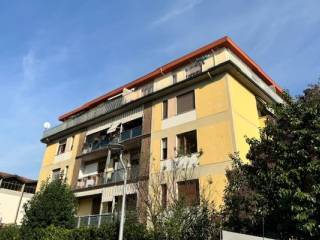 Garage in vendita a lastra a signa via della resistenza, 10