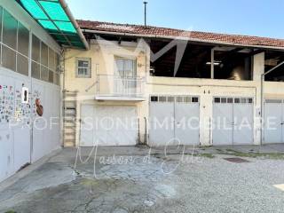 Garage in vendita a torino via somalia, 10