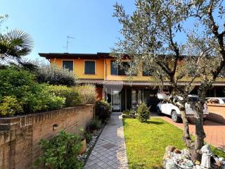 Villa a schiera in vendita a borgo virgilio via parini, 290
