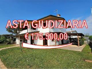 Villa bifamiliare all'asta a trevignano via monte civetta, 17