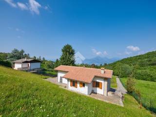 Casa indipendente in vendita a brenzone sul garda via prada alta, 62