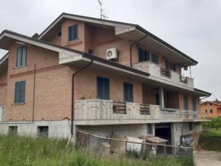 Appartamento all'asta a monterubbiano via r. sanzio, 173/a, 63825 raffaello sanzio fm, italia