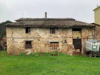 Casale in vendita ad alseno strada casa nuova