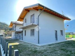 Villa a schiera in vendita a dubino via della torre, 3
