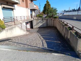 Garage in vendita ad assisi viale patrono d'italia, 43