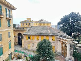 Appartamento in vendita a genova via assarotti