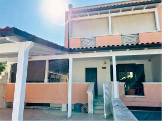 Villa a schiera in vendita a lizzanello via antonio montinaro, 1