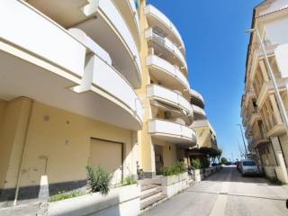 Appartamento in vendita ad alba adriatica via cortina, 8